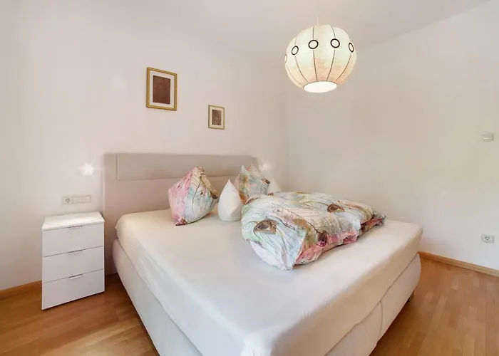 Апартаменти Sabine - Karin